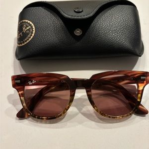 Ray-Ban maroon gradient women’s sunglasses